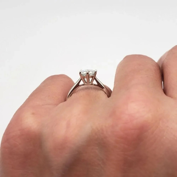 1ct Genuine Moissanite Diamond Solitaire Engagement Ring 925 Size 5, 6 Or 7 - Picture 5 of 8
